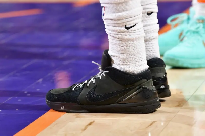 188金宝博体育登录入口-狄龙穿着Kobe4，空砍33分7篮板1助攻